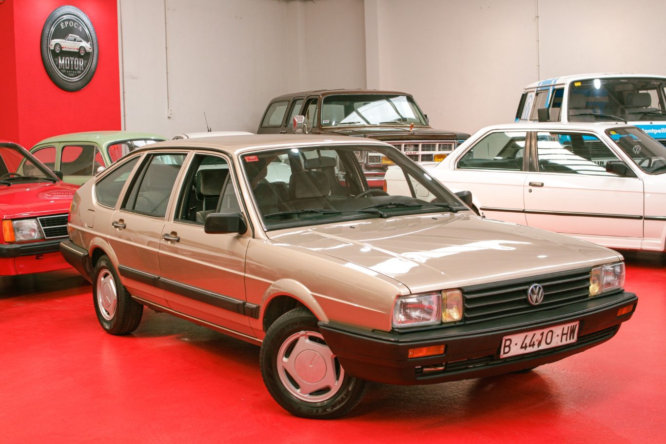 4.900 €